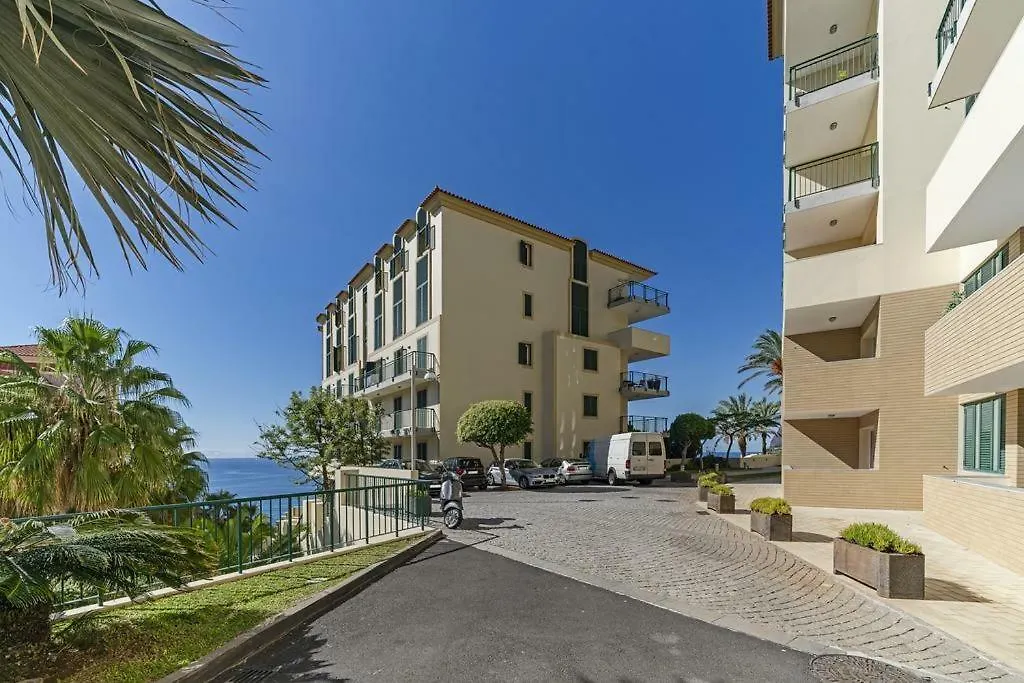 Formosa Infinity Pool Apartment Funchal  Funchal (Madeira)