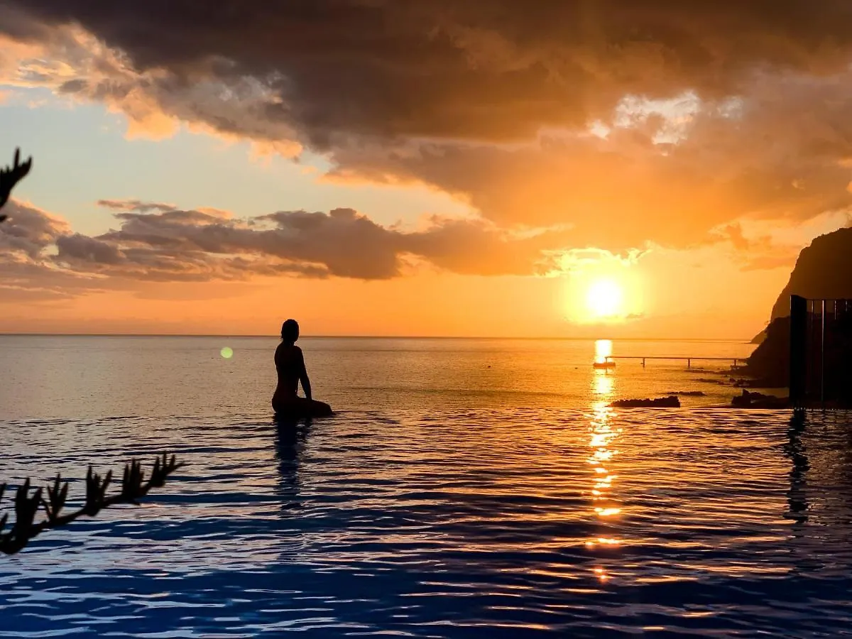 Formosa Infinity Pool Apartment Funchal